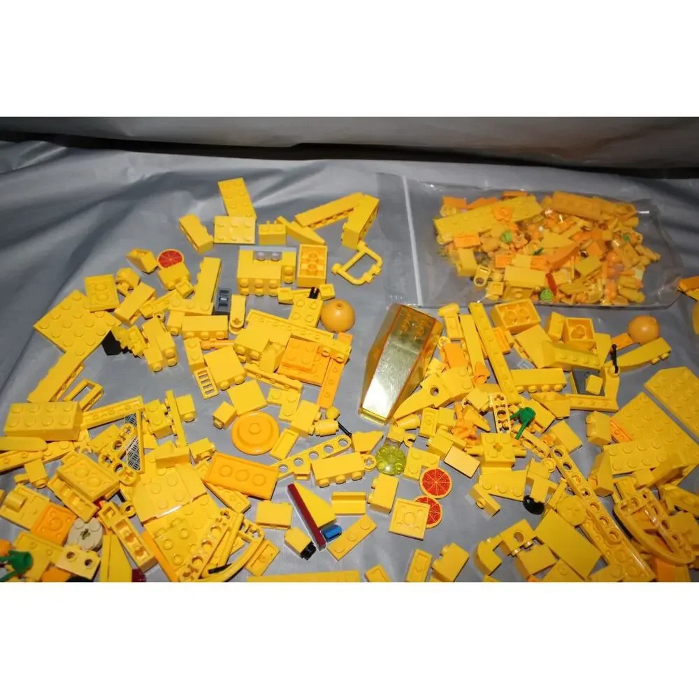 Lego 560+ All Yellow Multi Set Assorted Bricks And Pieces Toys City, Dino, Sub +